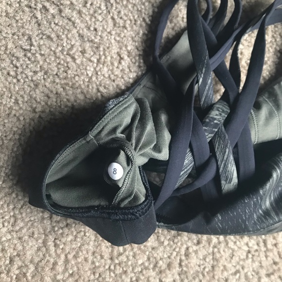 Lululemon All Sport Bra 3 Strap Sz 8 - Picture 8 of 8